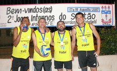 Equipe dos terceirizados campeã na modalidade vôlei de areia.